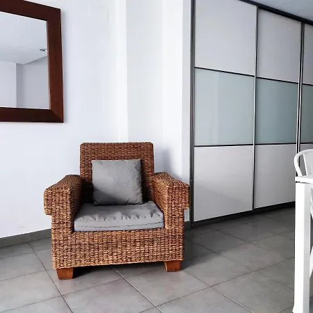 Flats Friends Tetuan شقة *