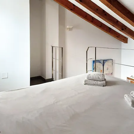 Flats Friends Tetuan شقة *